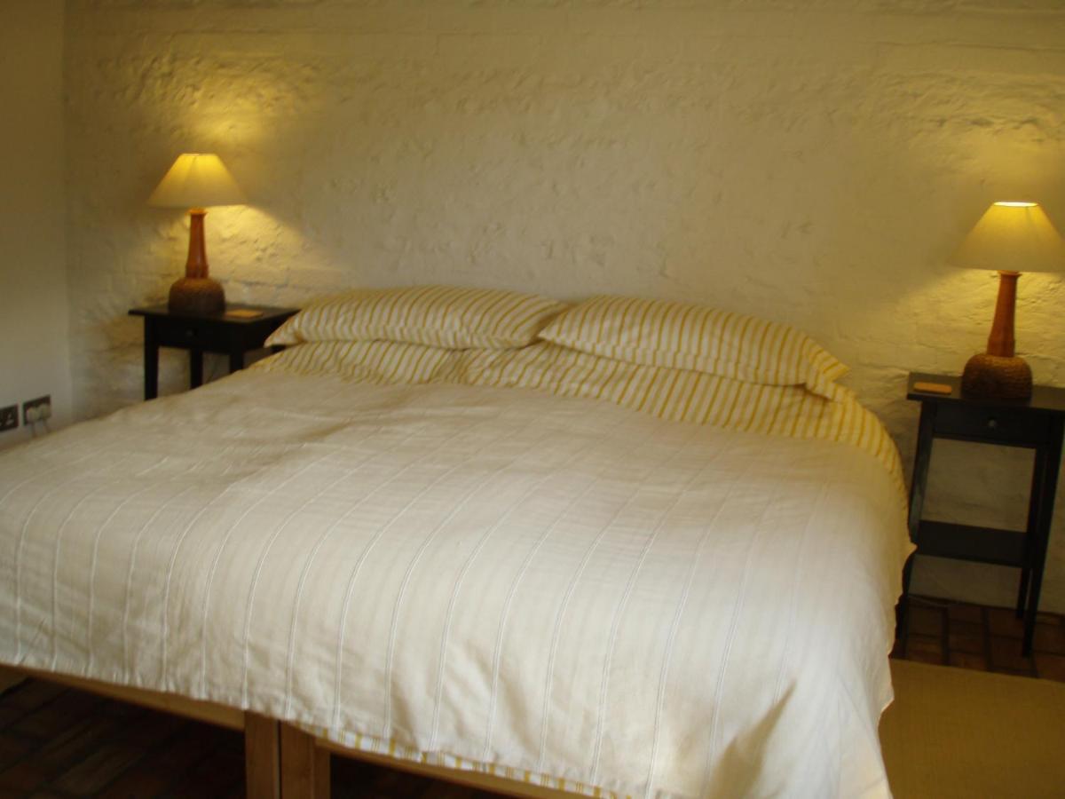 Top Parts Bed & Breakfast 애보츠버리 외부 사진